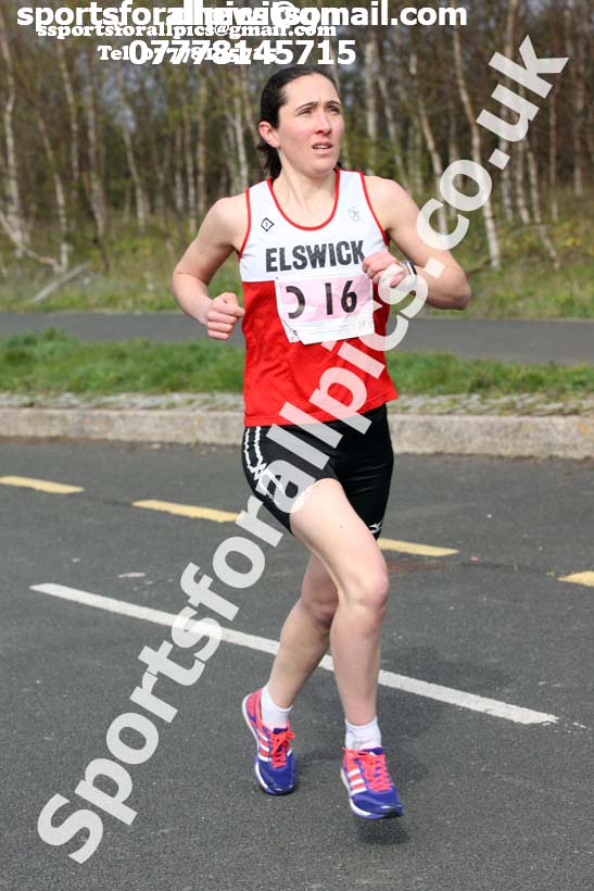 Senior womens 2019 Elswick Harirers Good Friday Road Relay, Newburn, Newcastle. Photo:  David T. Hewitson/Sports for All Pics